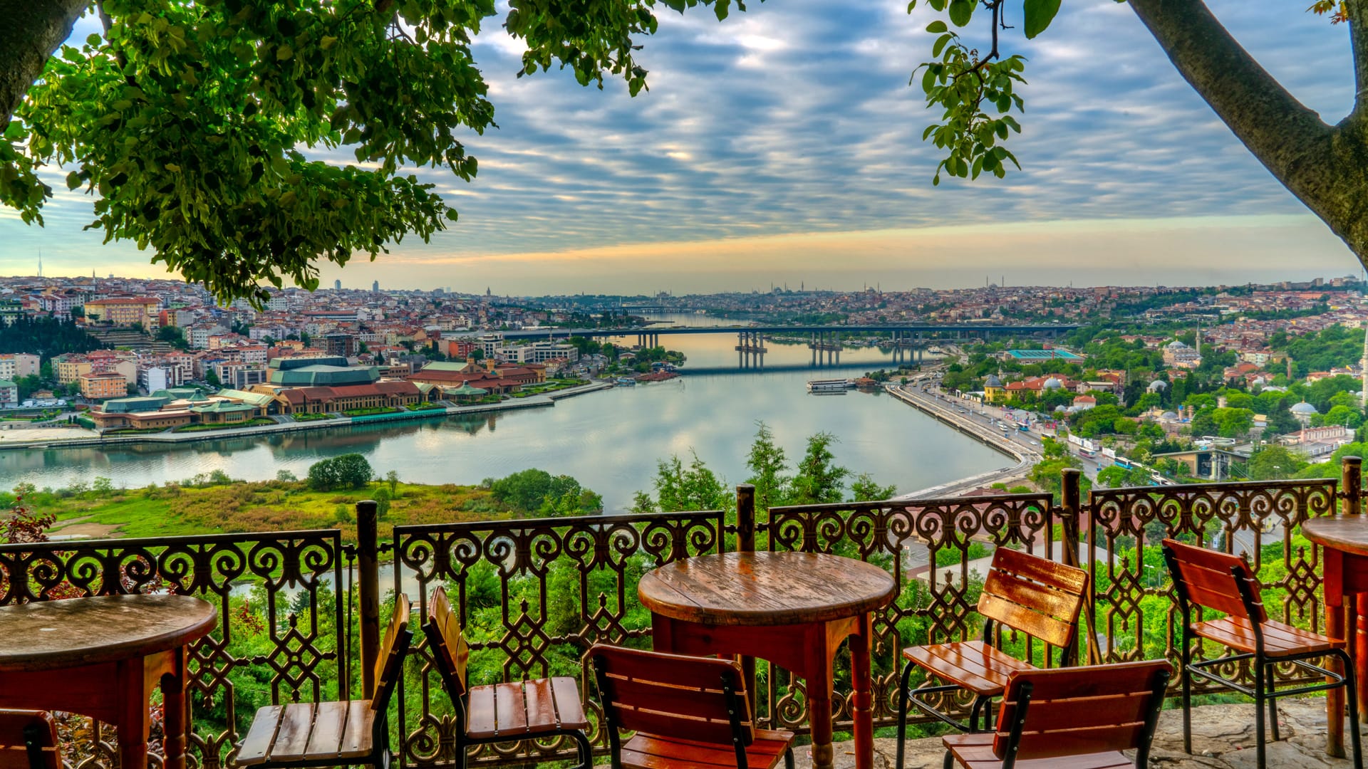 HISTORY OF CONSTANTINOPLE